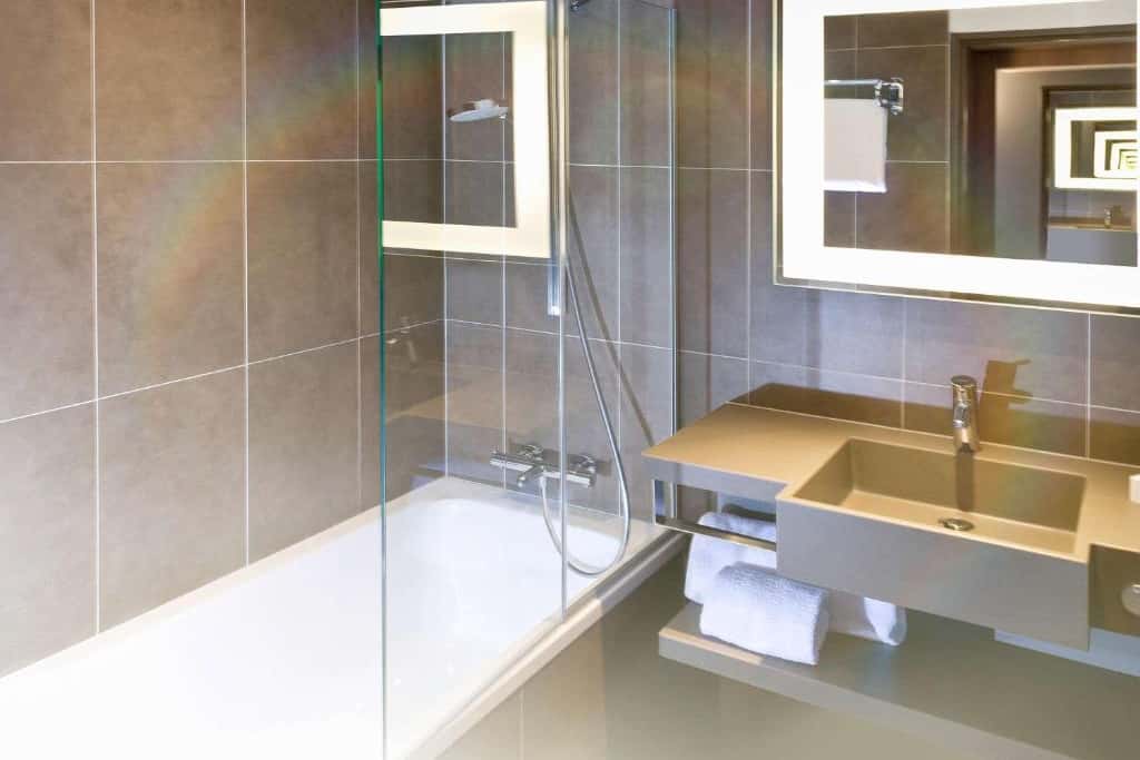 Superior Room with 1 Queen Bed + 1 Sofa Bed 3