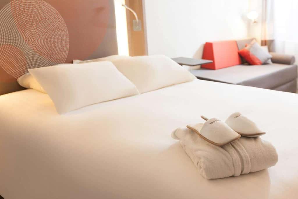 Superior Room with 1 Queen Bed + 1 Sofa Bed 2