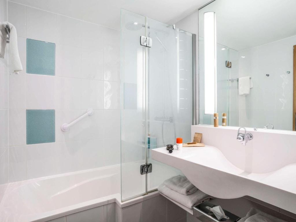 Classic Family Room with Double Bed and Sofa Bed 3