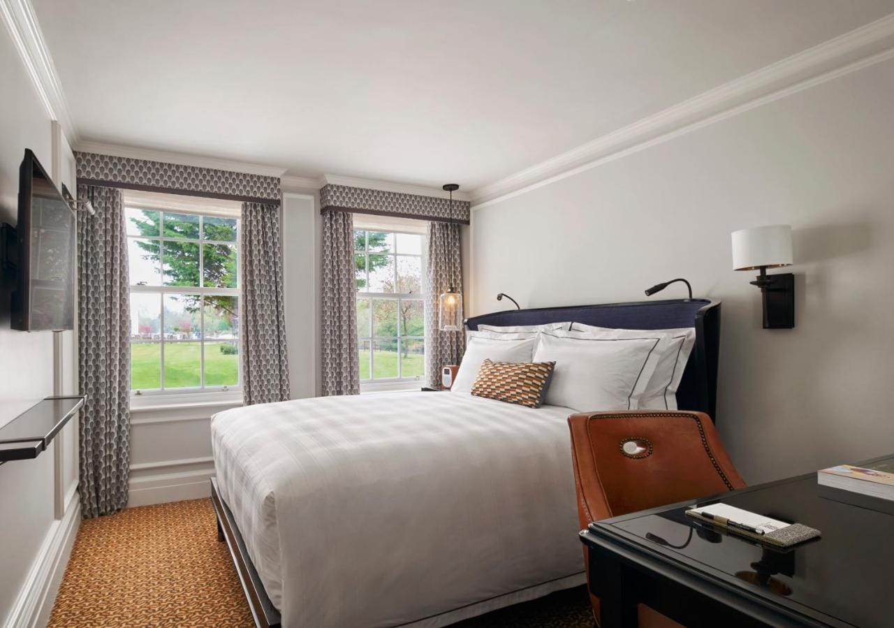 The Barn Room- Queen size bed 1