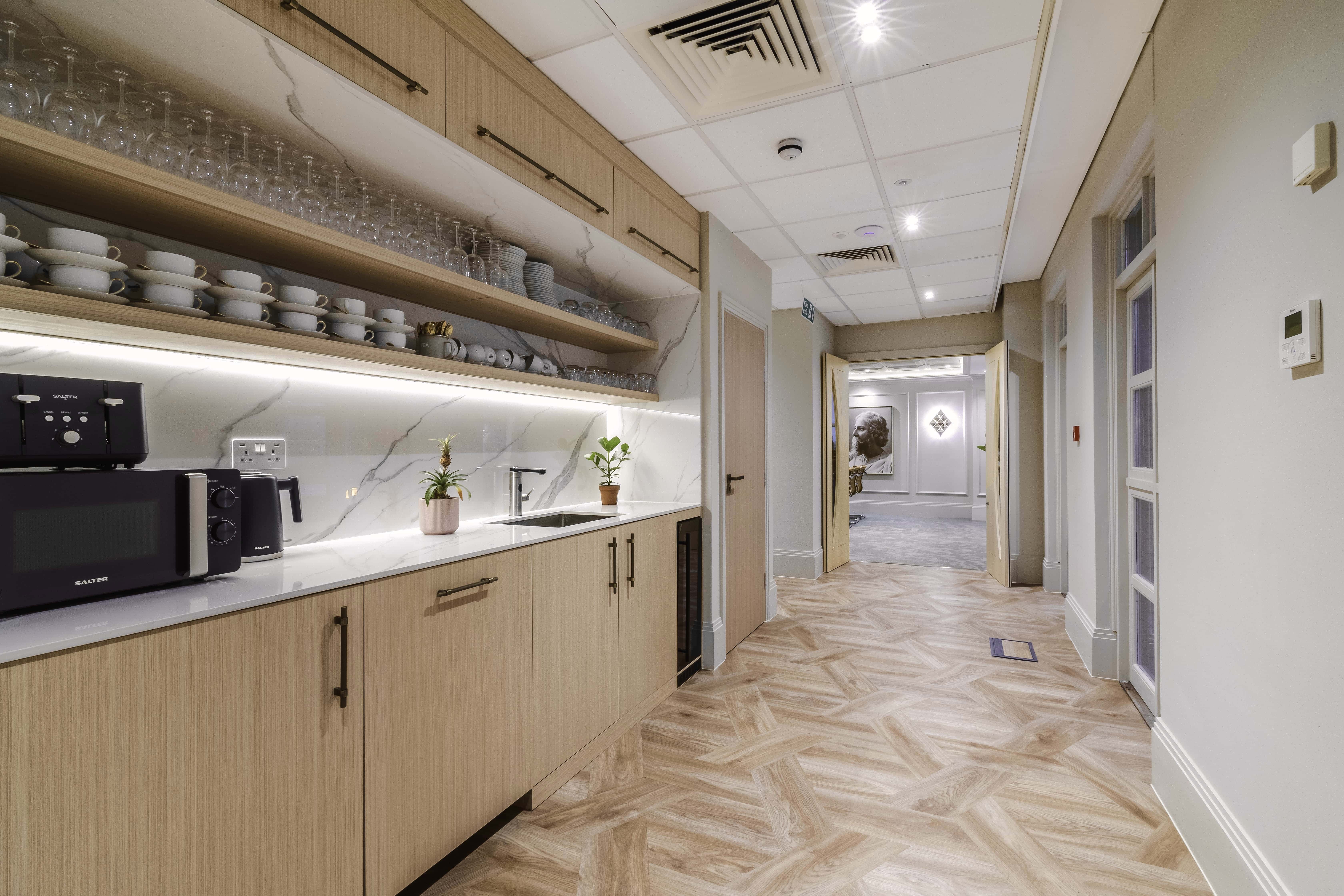 Modern and Comfortable Meeting Room 2