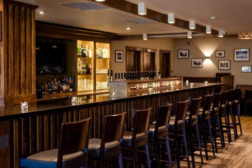 Rochestown Lodge Hotel   2