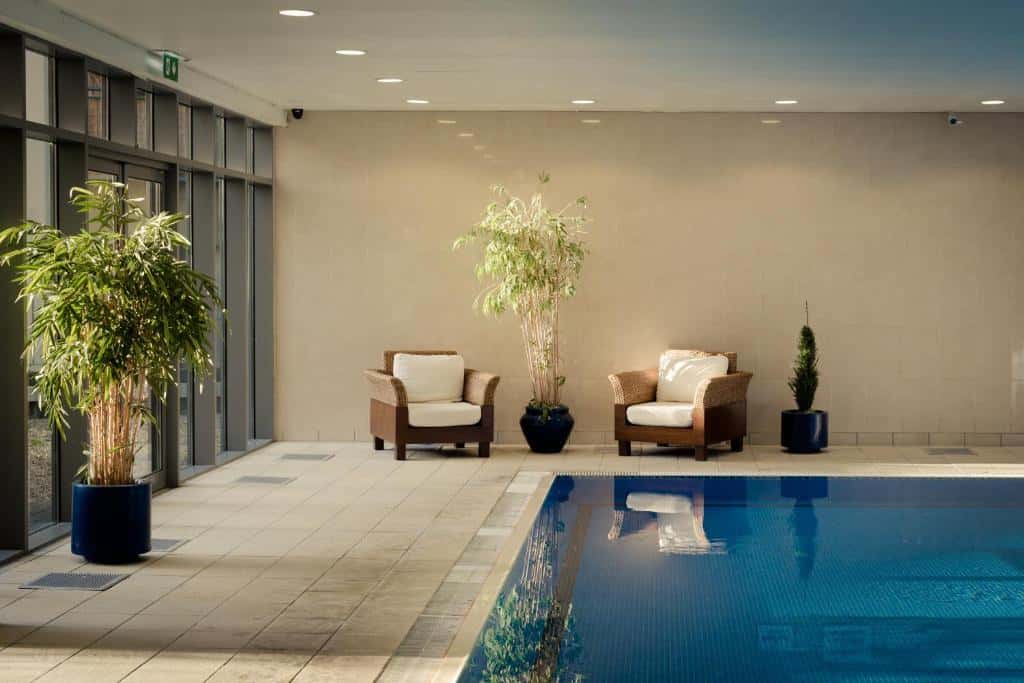 Rochestown Lodge Hotel 0