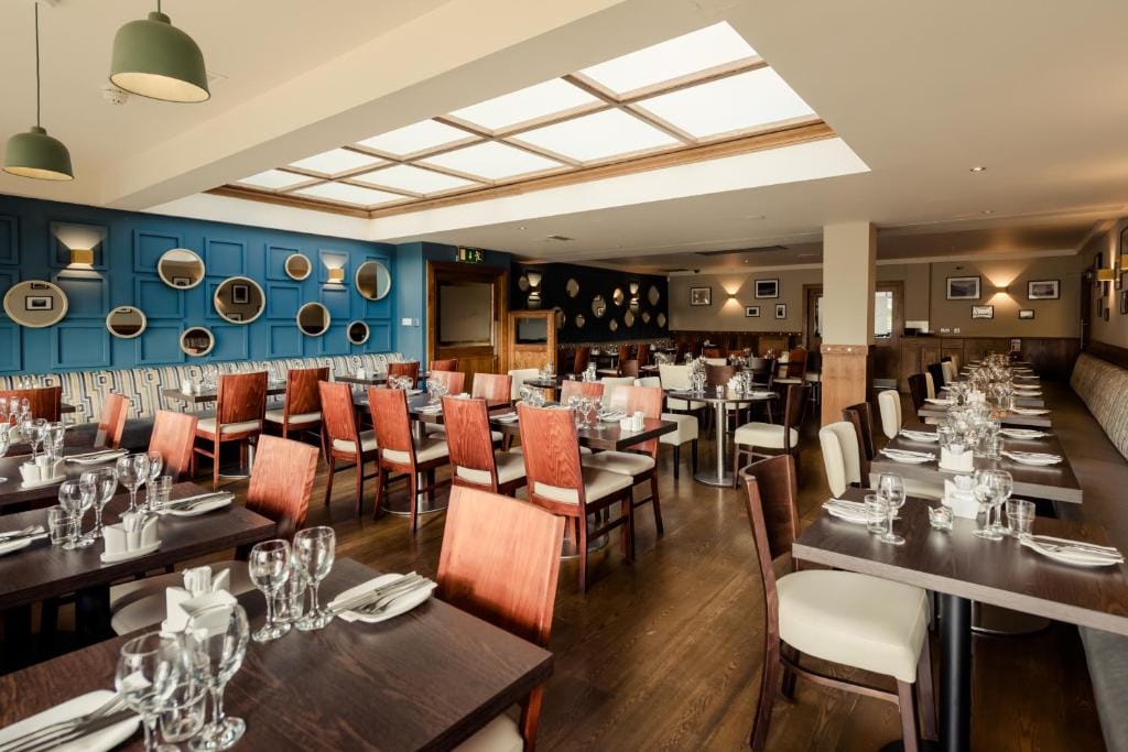 Rochestown Lodge Hotel   1