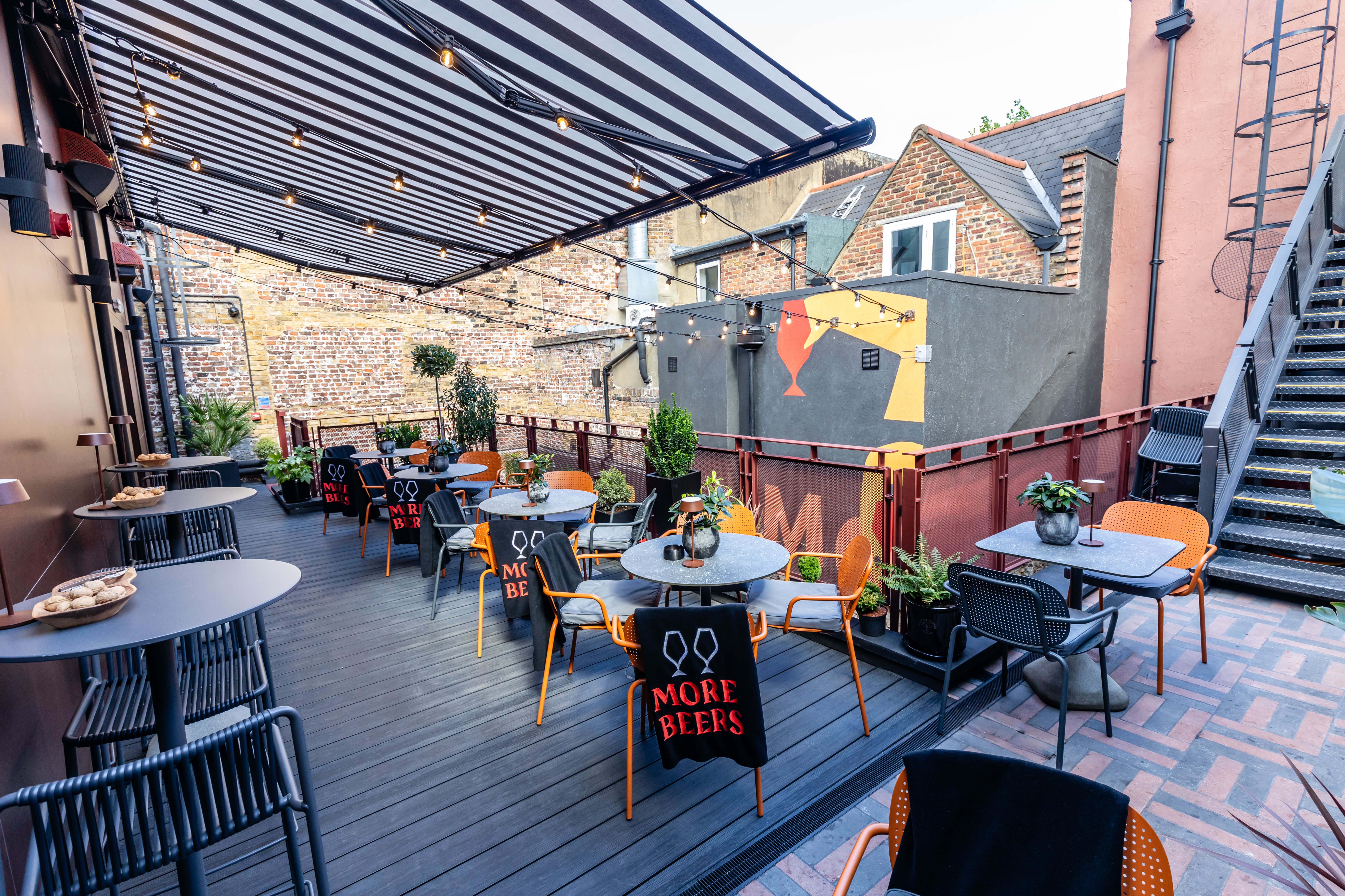 First Floor Outside Terrace 3D tour