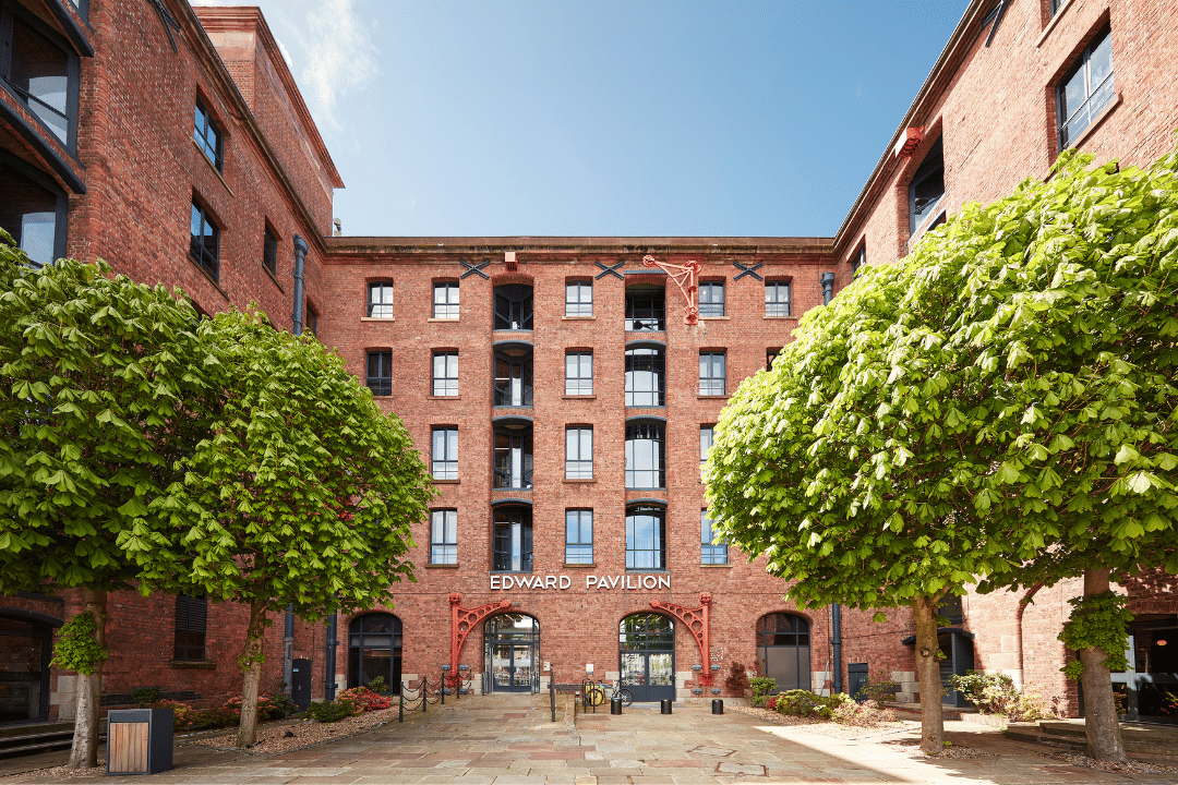 Clockwise Club Lounge 1