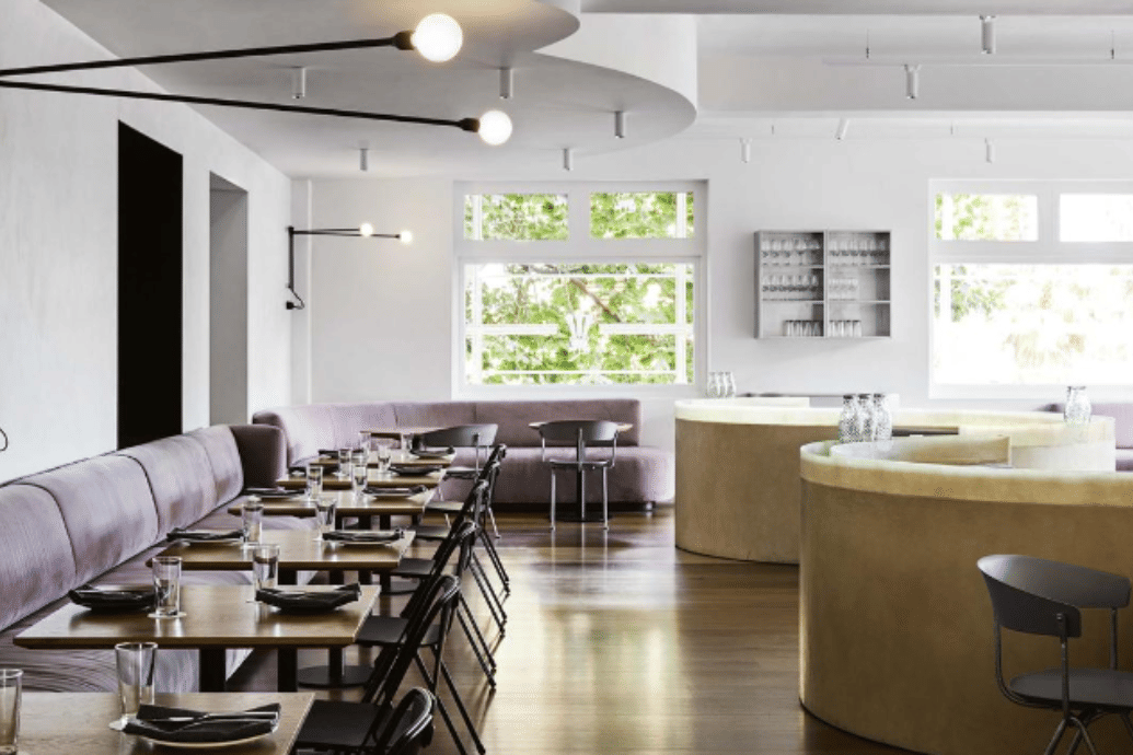 Prince Dining Room 3D tour