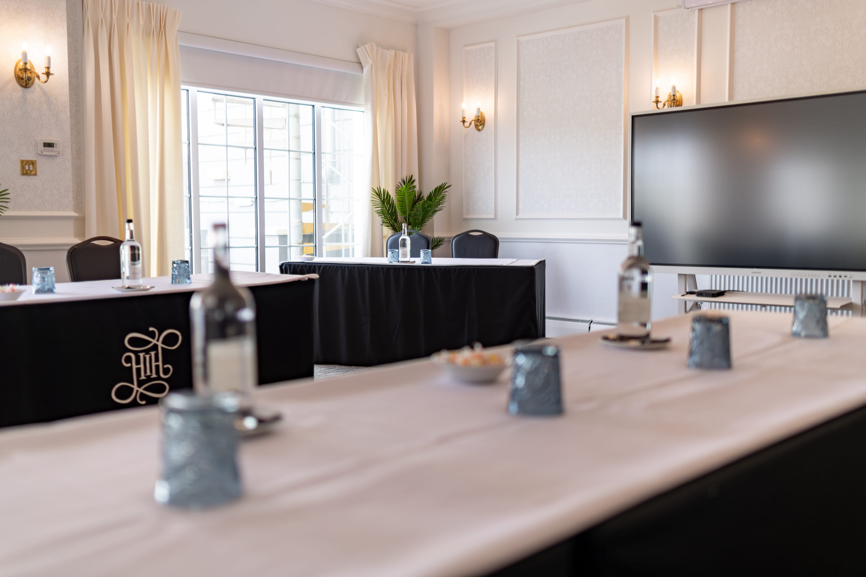 The Elizabeth Room 7