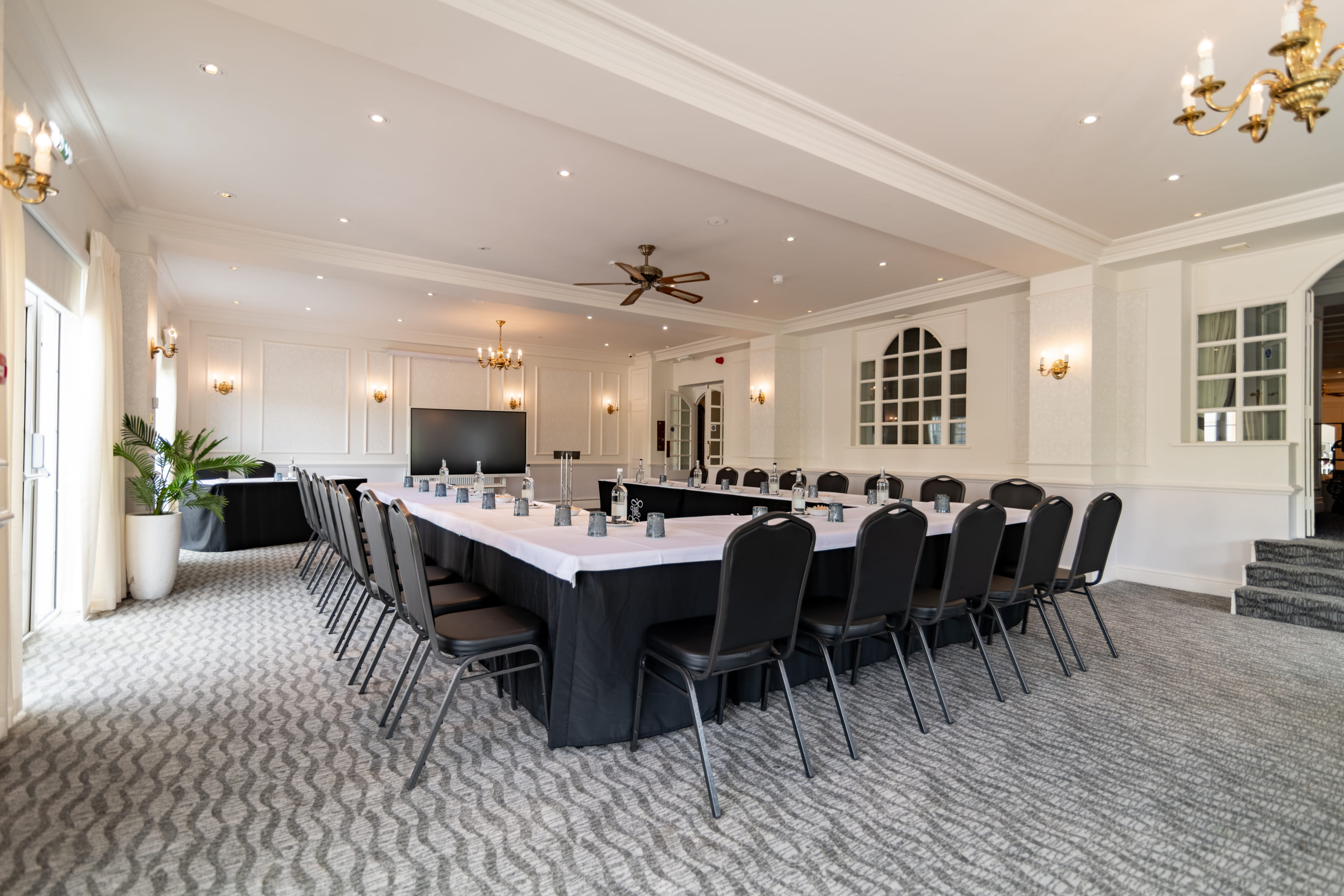 The Elizabeth Room 6