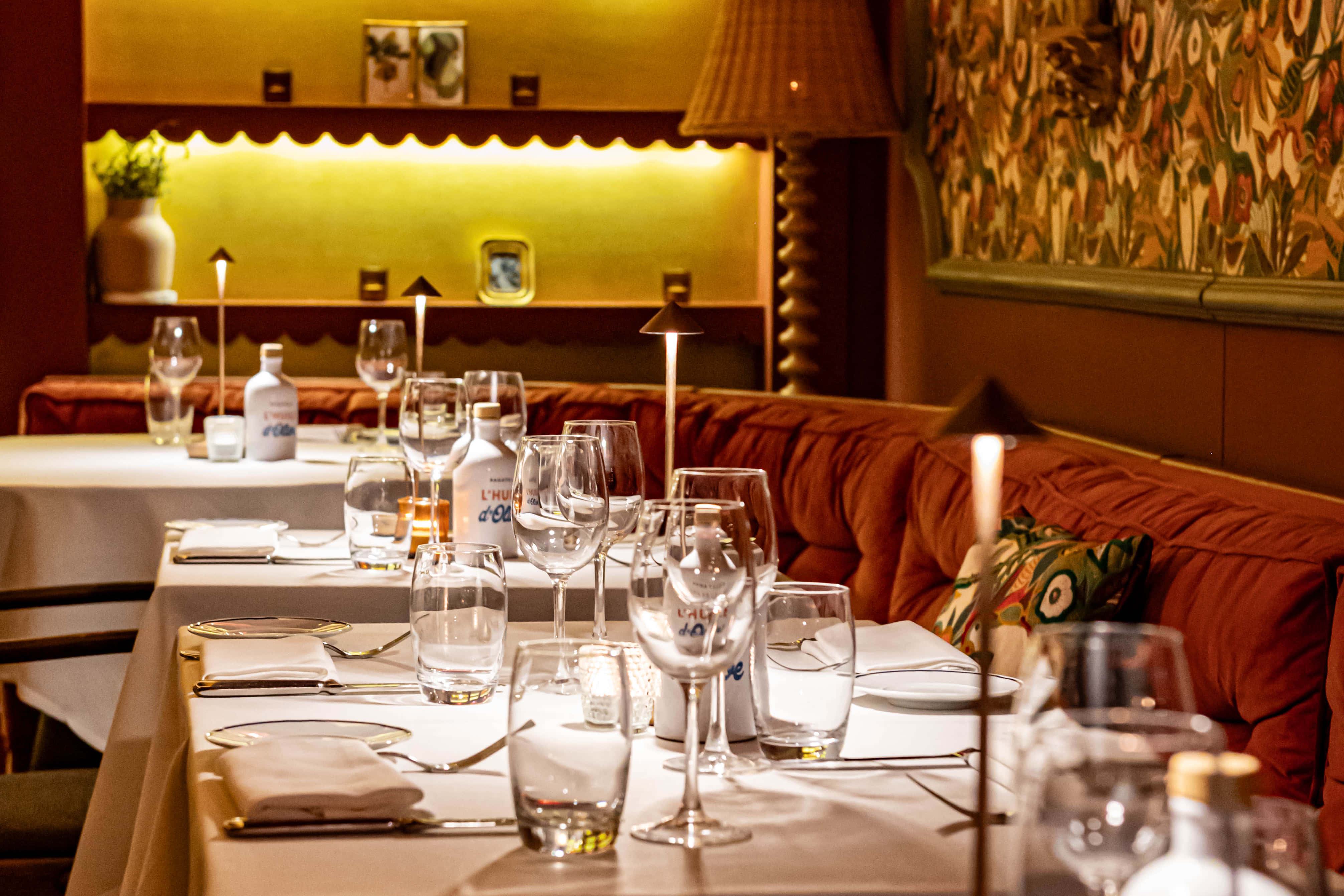 Velvet Room - Full private 4