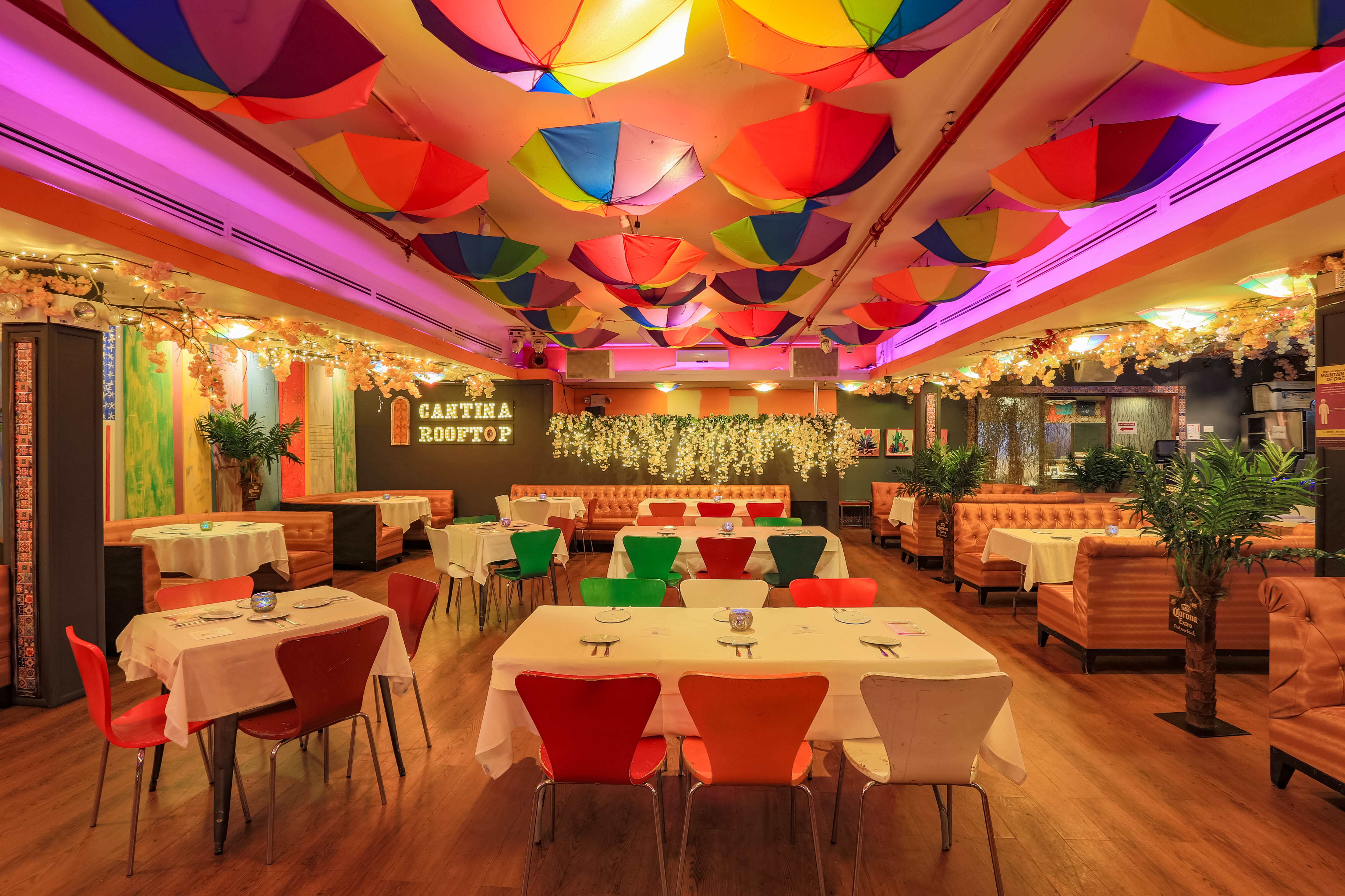 Cantina Rooftop/Garden Room 4