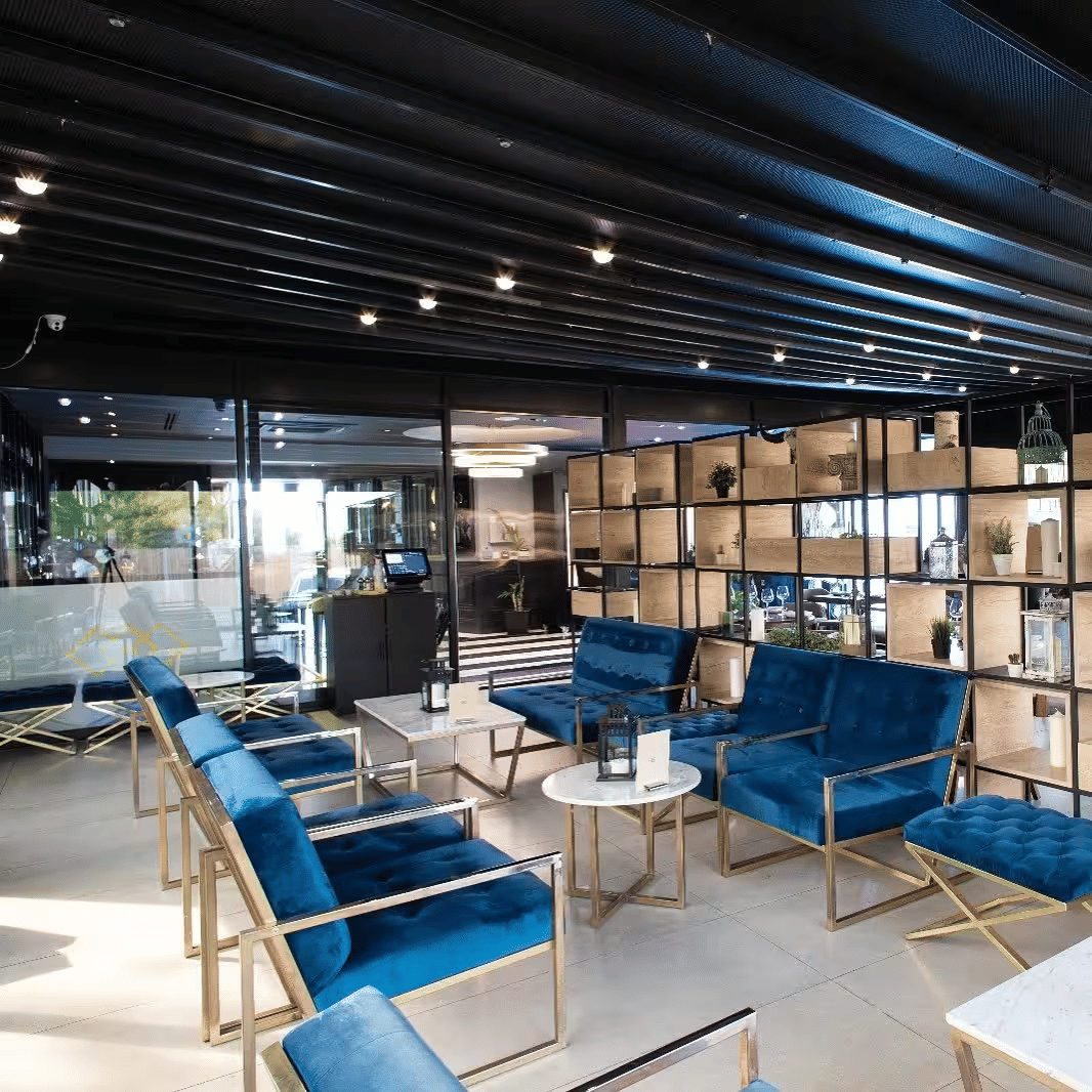 Lokkum Bar & Grill 8