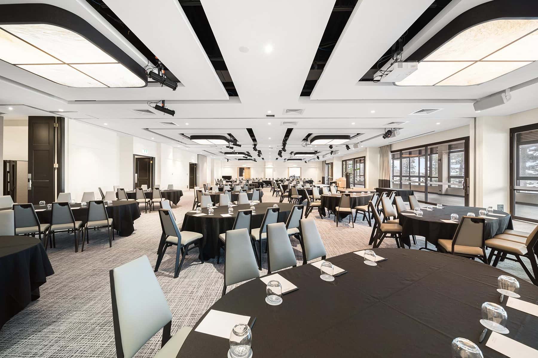 1/4 Pacific Ballroom 3D tour