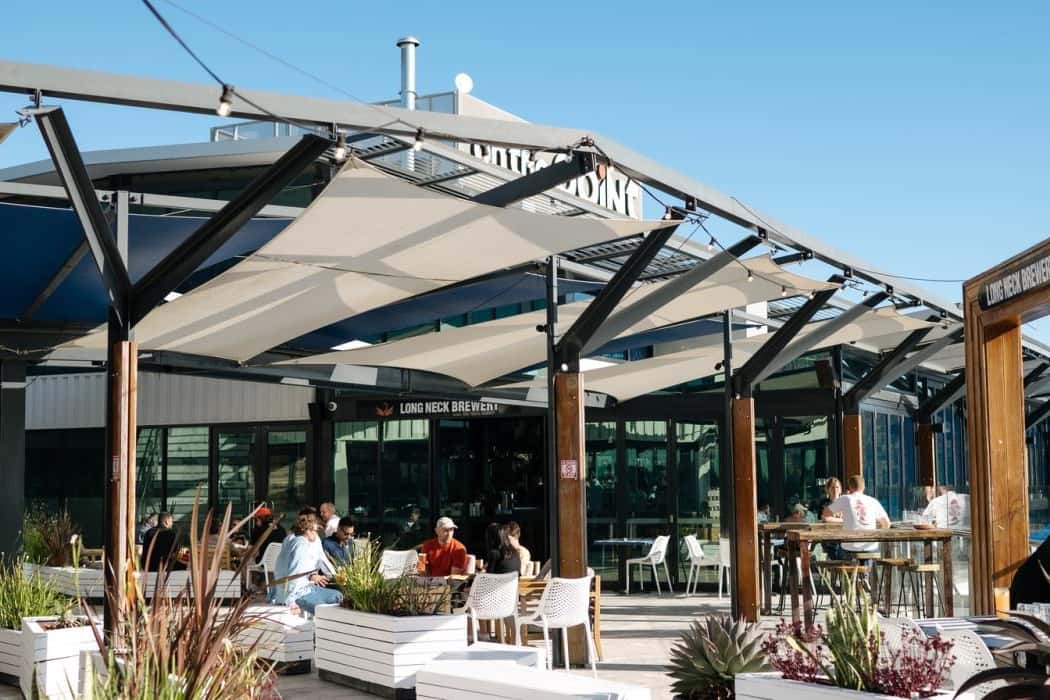 Long Neck Pour House 2