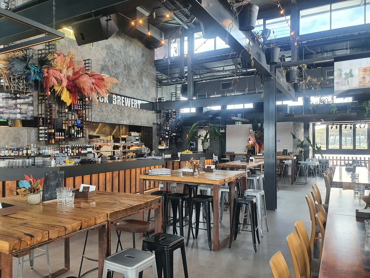 Long Neck Pour House 1