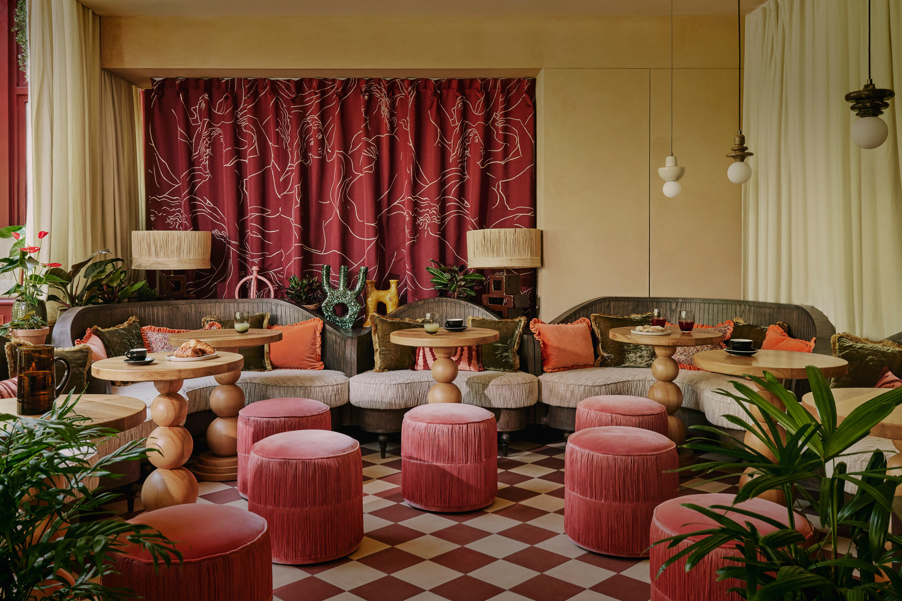 Conservatory & Bar 3