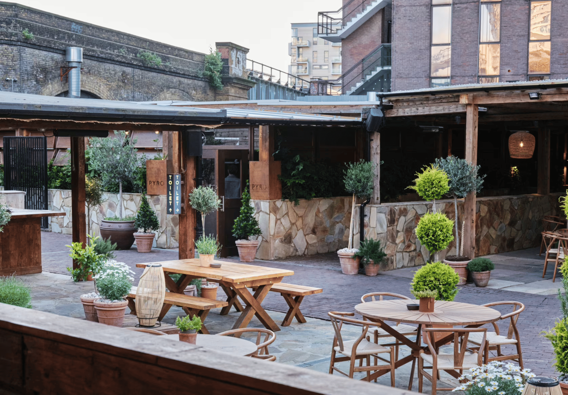 Pyro - Garden Bar 5
