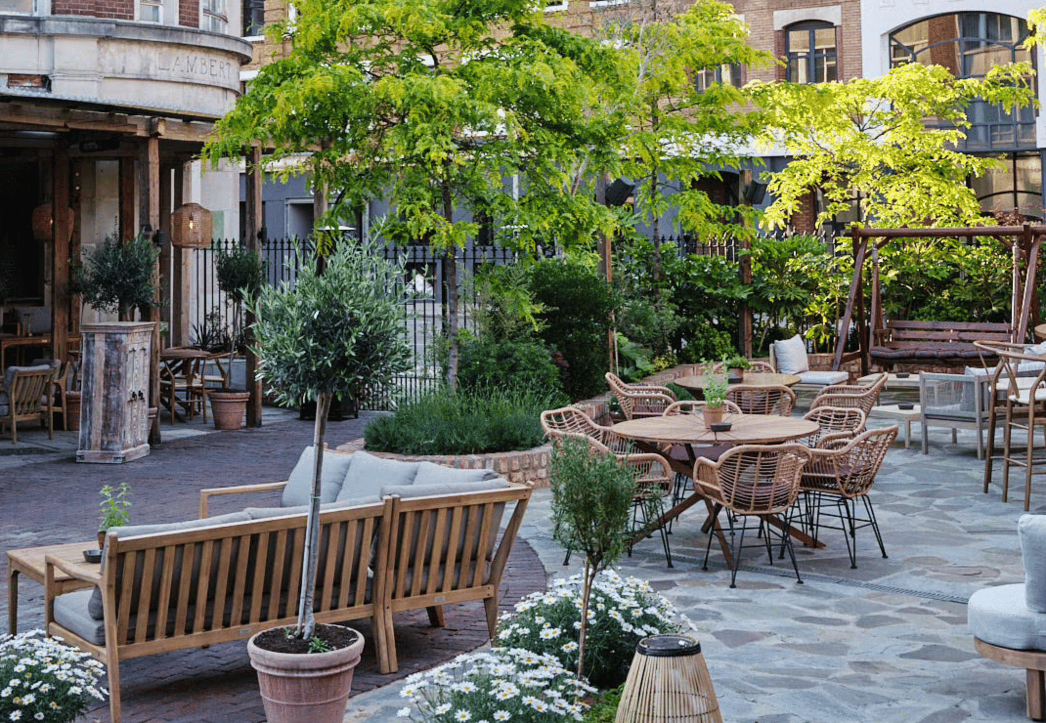 Pyro - Garden Bar 7