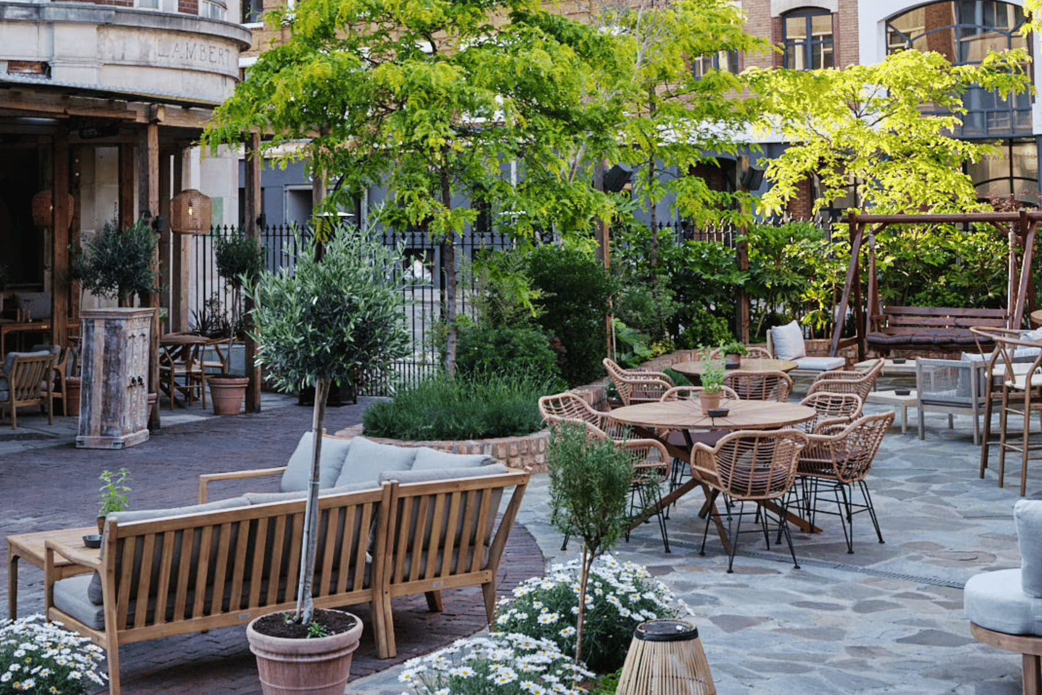 Pyro - Garden Bar 7