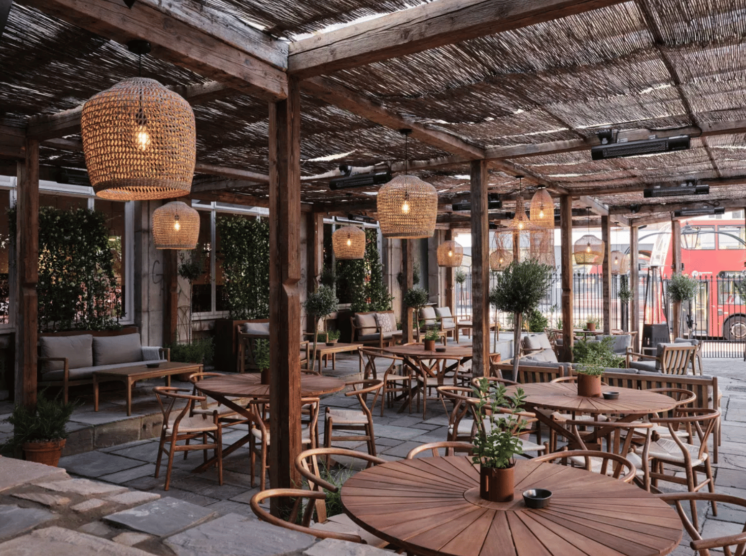 Pyro - Garden Bar 10