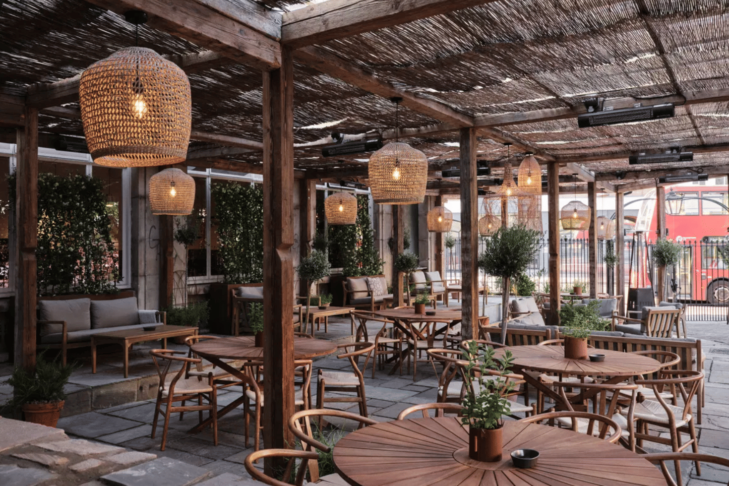 Pyro - Garden Bar 10