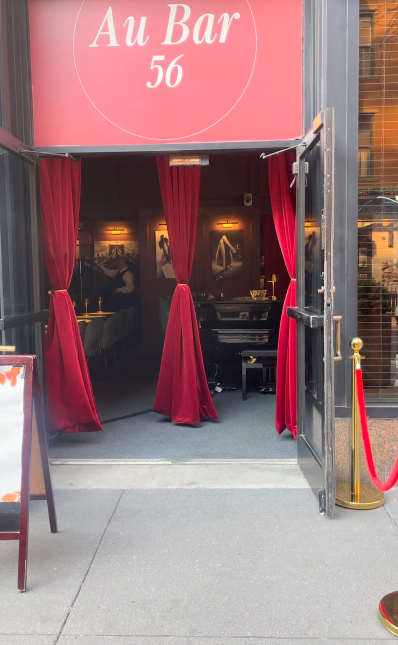 Au bar 4