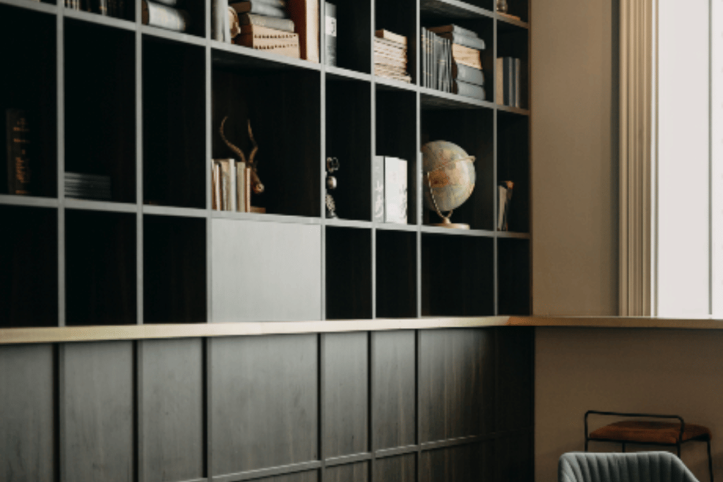 Post Master's Quarter 1