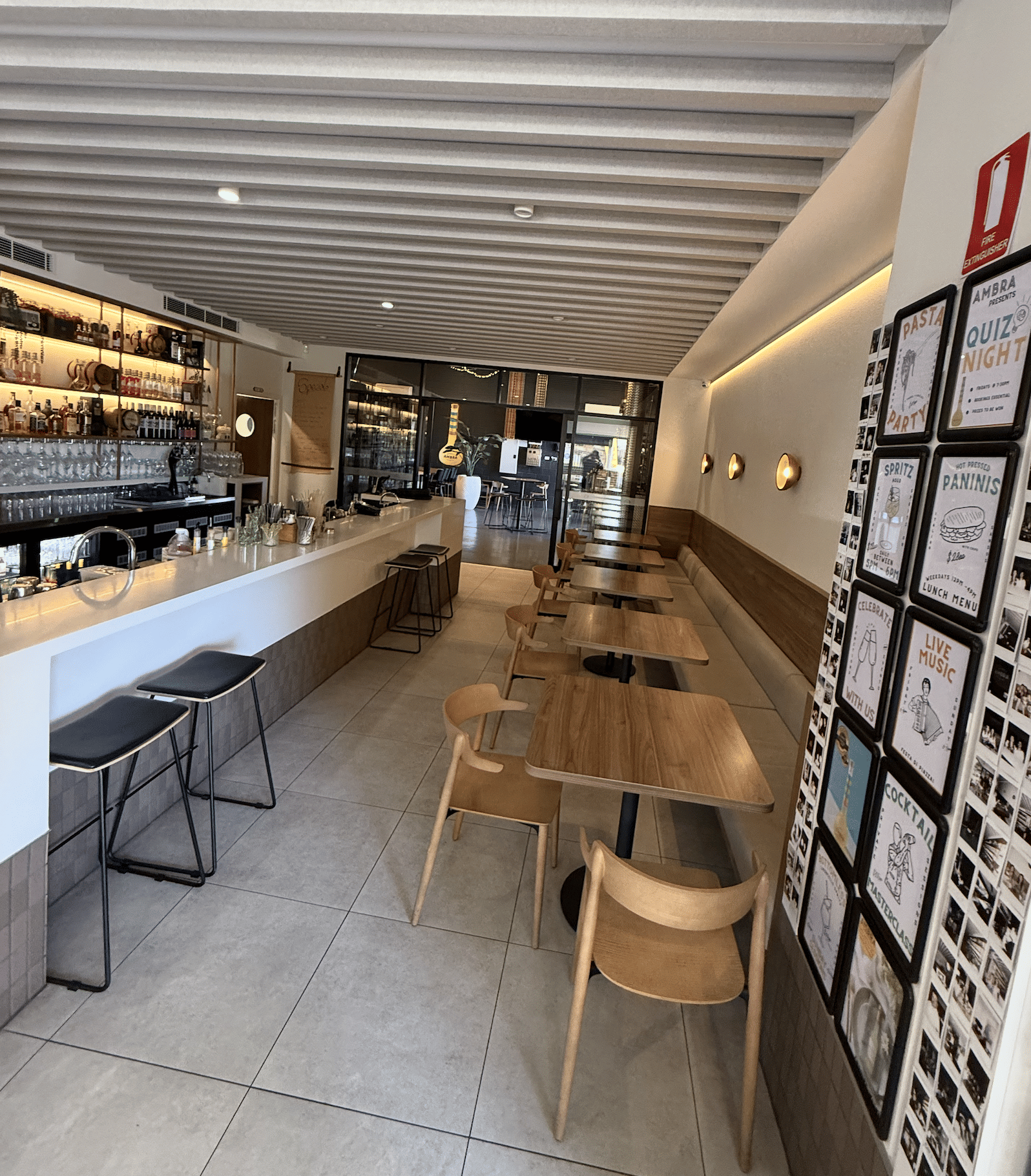 Main Area Dining Room & Front Bar 7