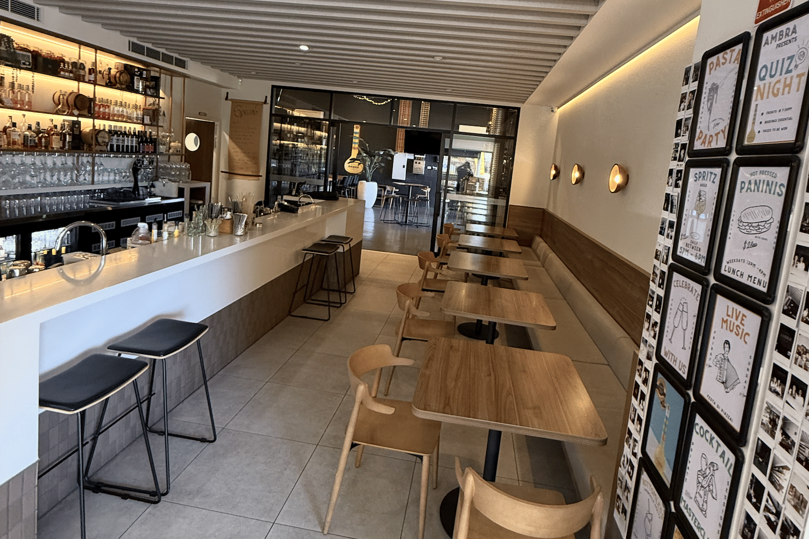 Main Area Dining Room & Front Bar 7