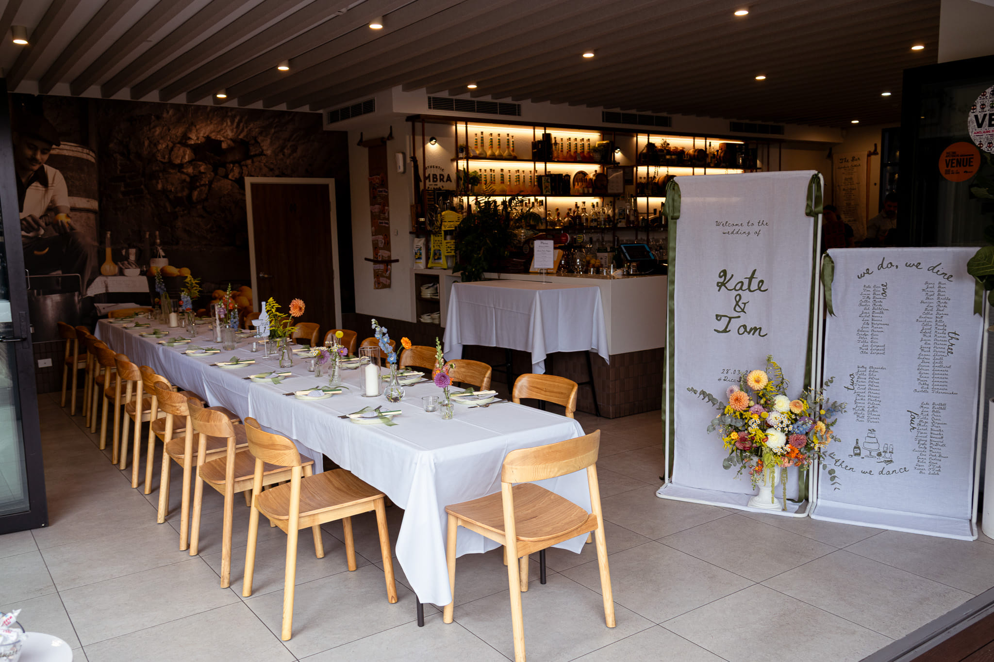 Main Area Dining Room & Front Bar 15