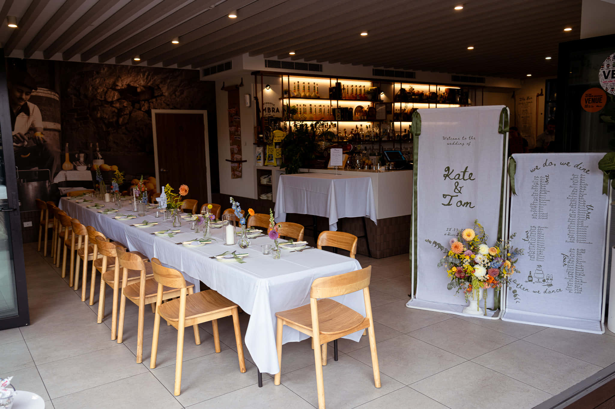 Main Area Dining Room & Front Bar 15