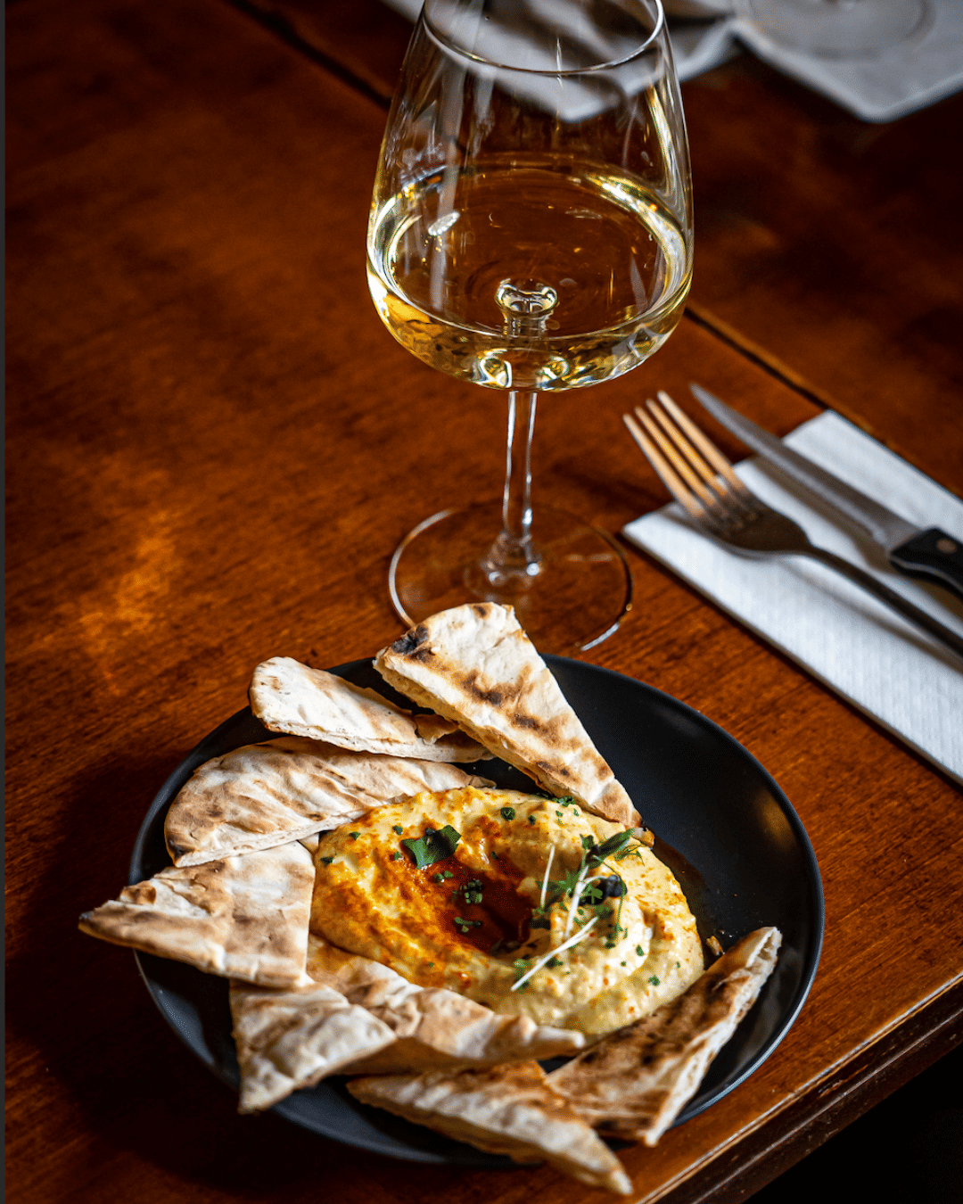 The Hamlet - Whole Bar & Restaurant  7