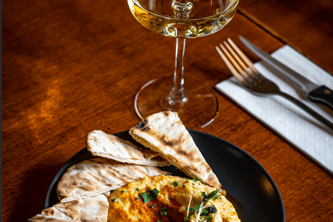 The Hamlet - Whole Bar & Restaurant 7