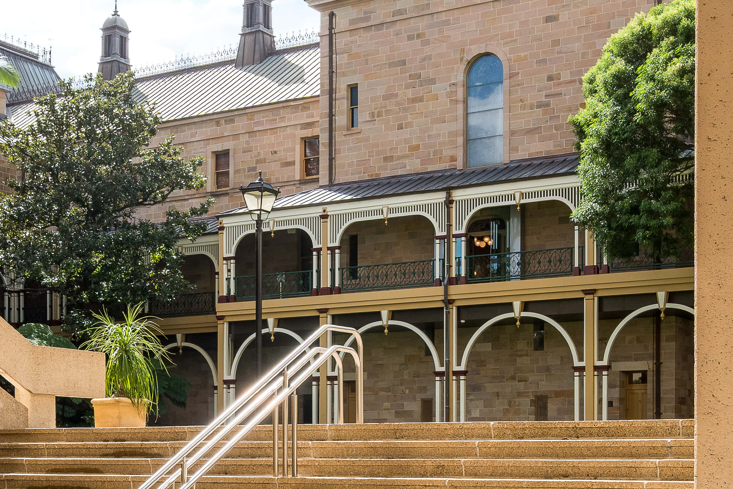 The Speakers Green 2