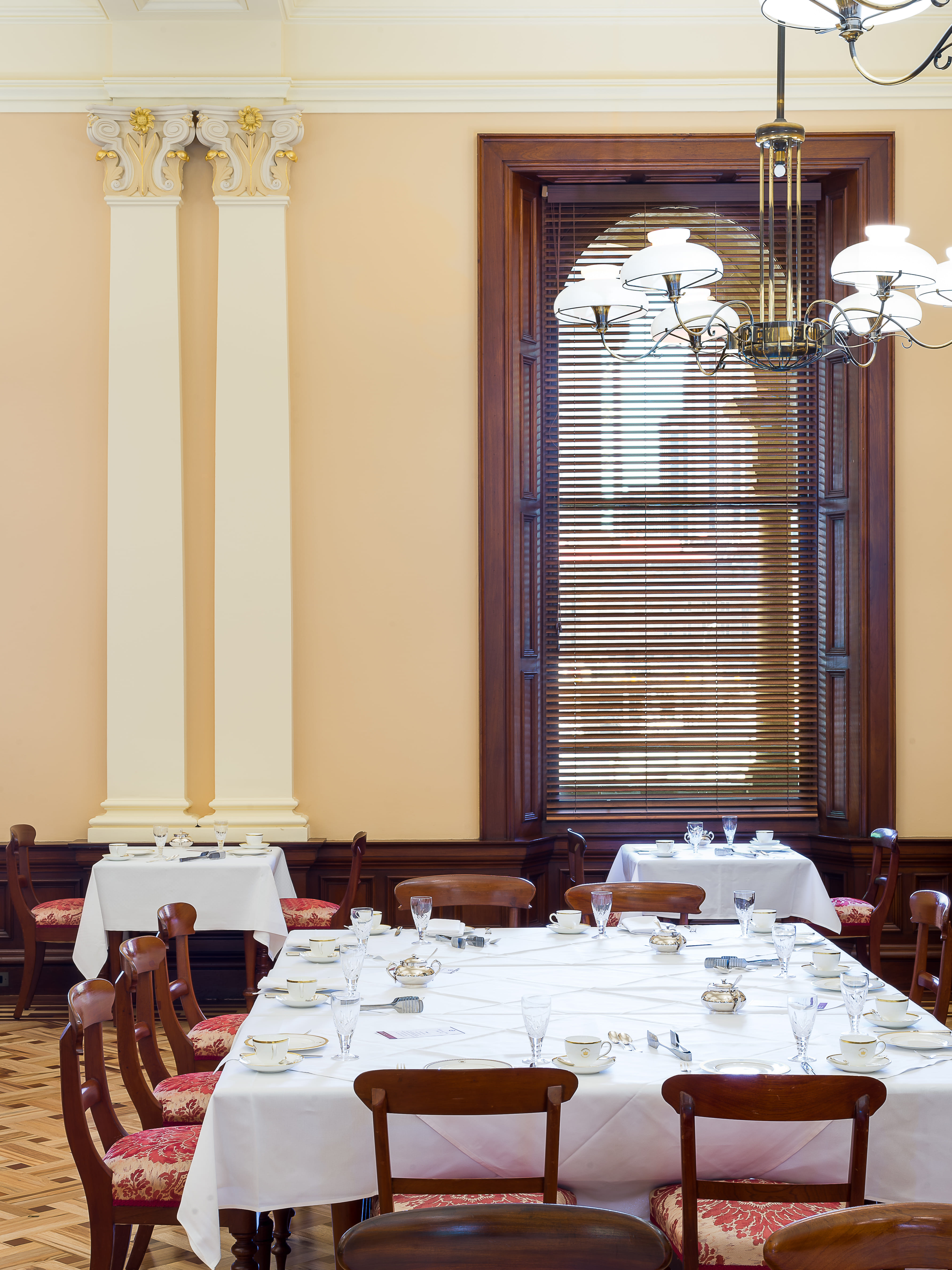 Strangers Restaurant 3