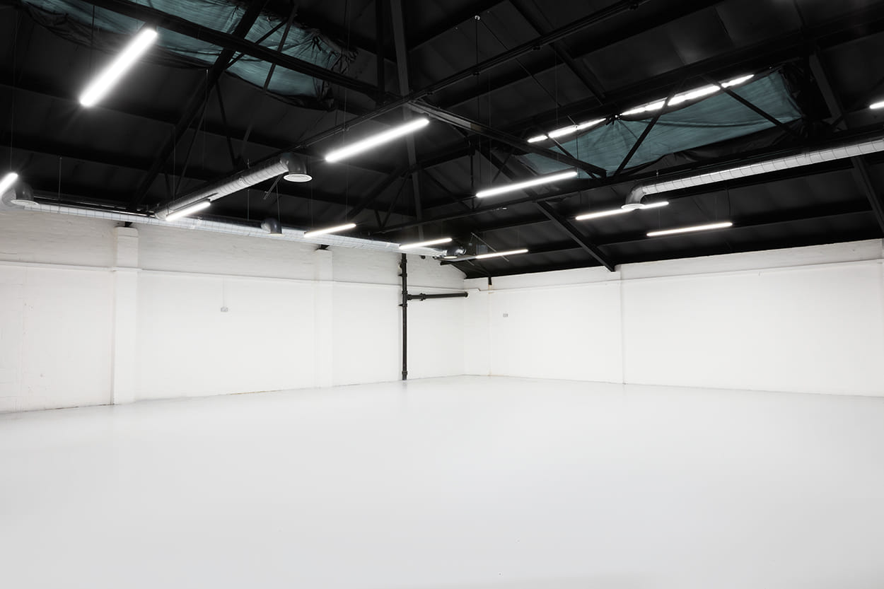 Large 2050 sqft Warehouse Studio Space 4