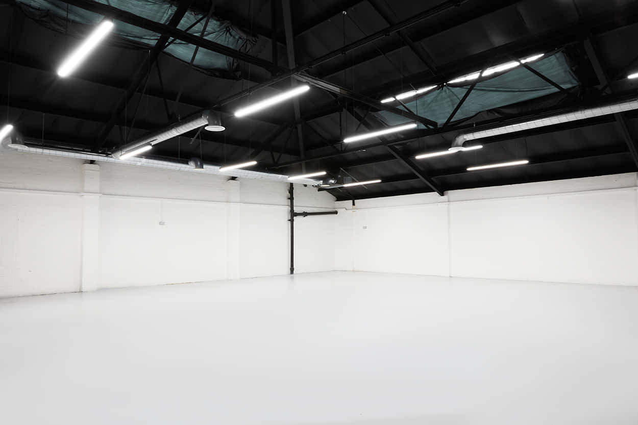 Large 2050 sqft Warehouse Studio Space 4