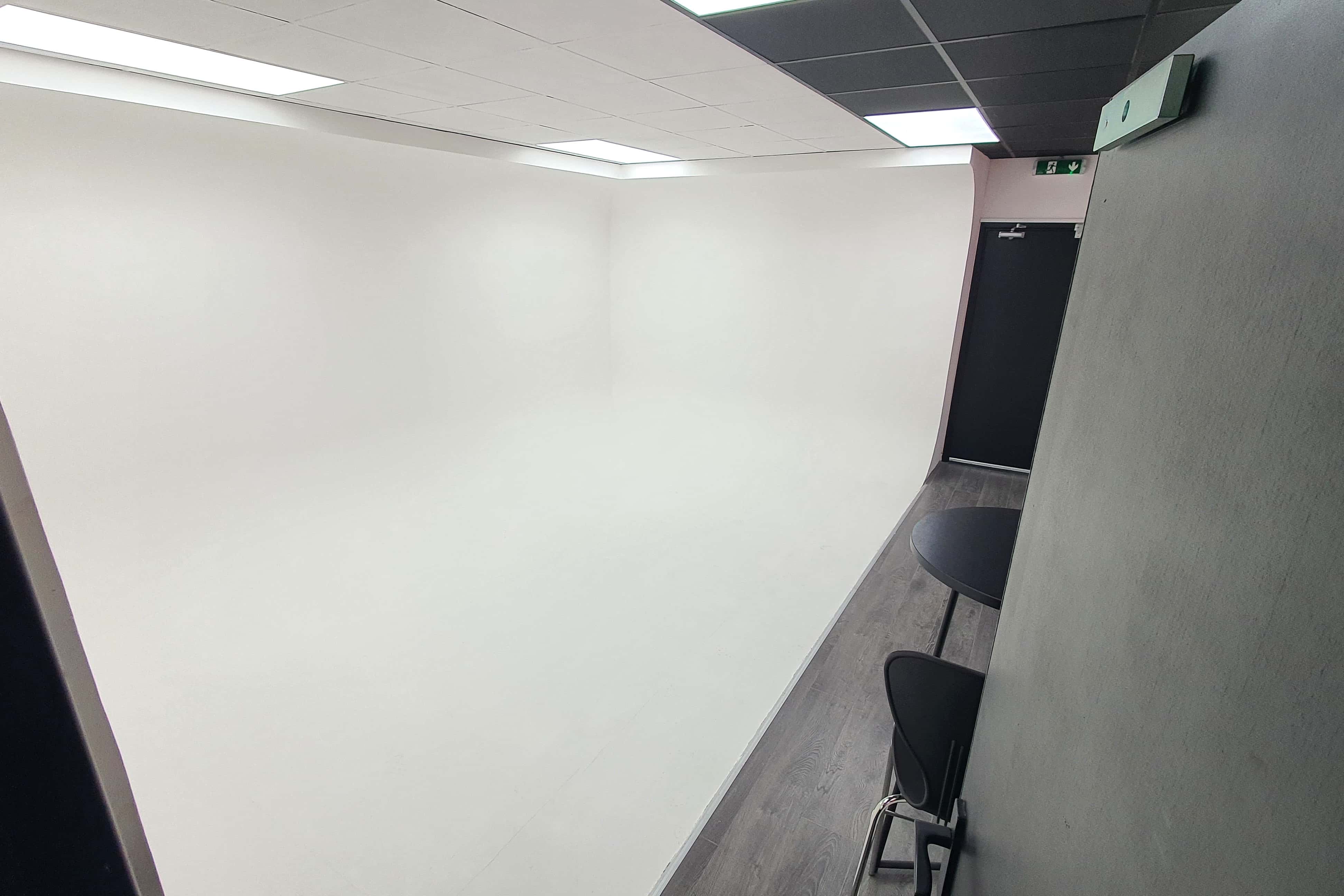 White Cove (Dry Hire) 0