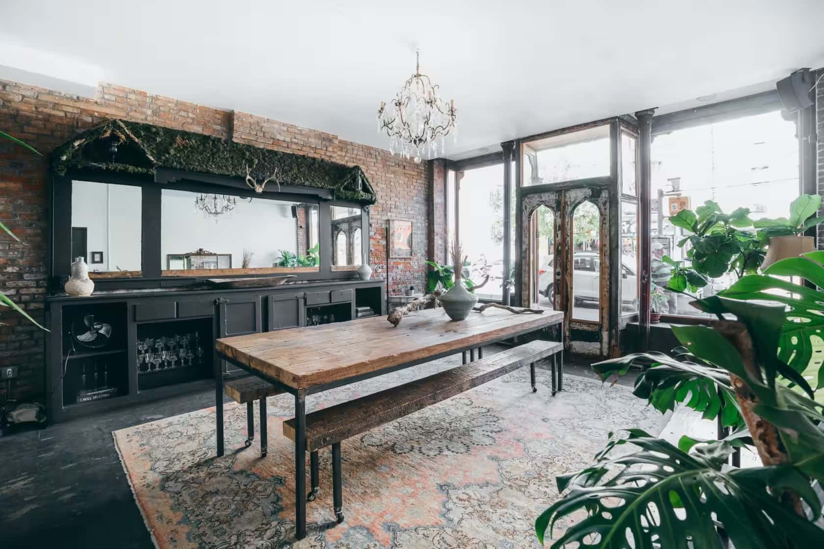 Rosa three hundred and eighty six - Space hire 0