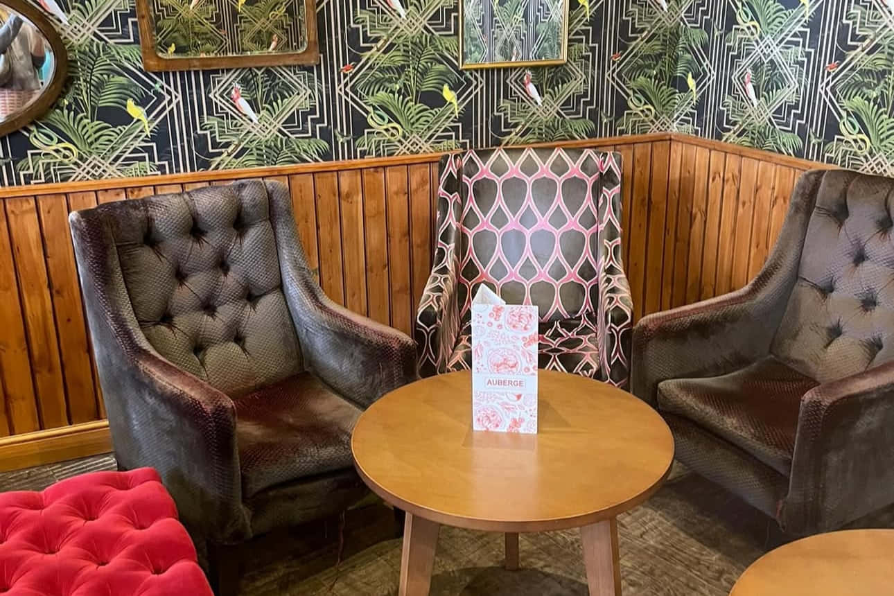 Downstairs Dining & Bar 10