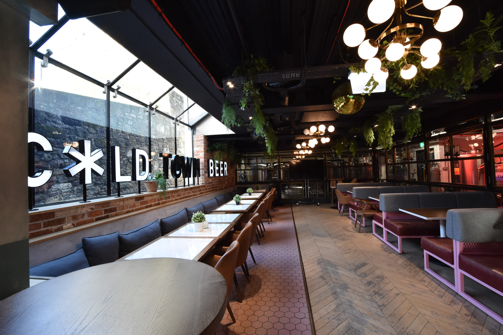 Brewery & Pizza Floor  5