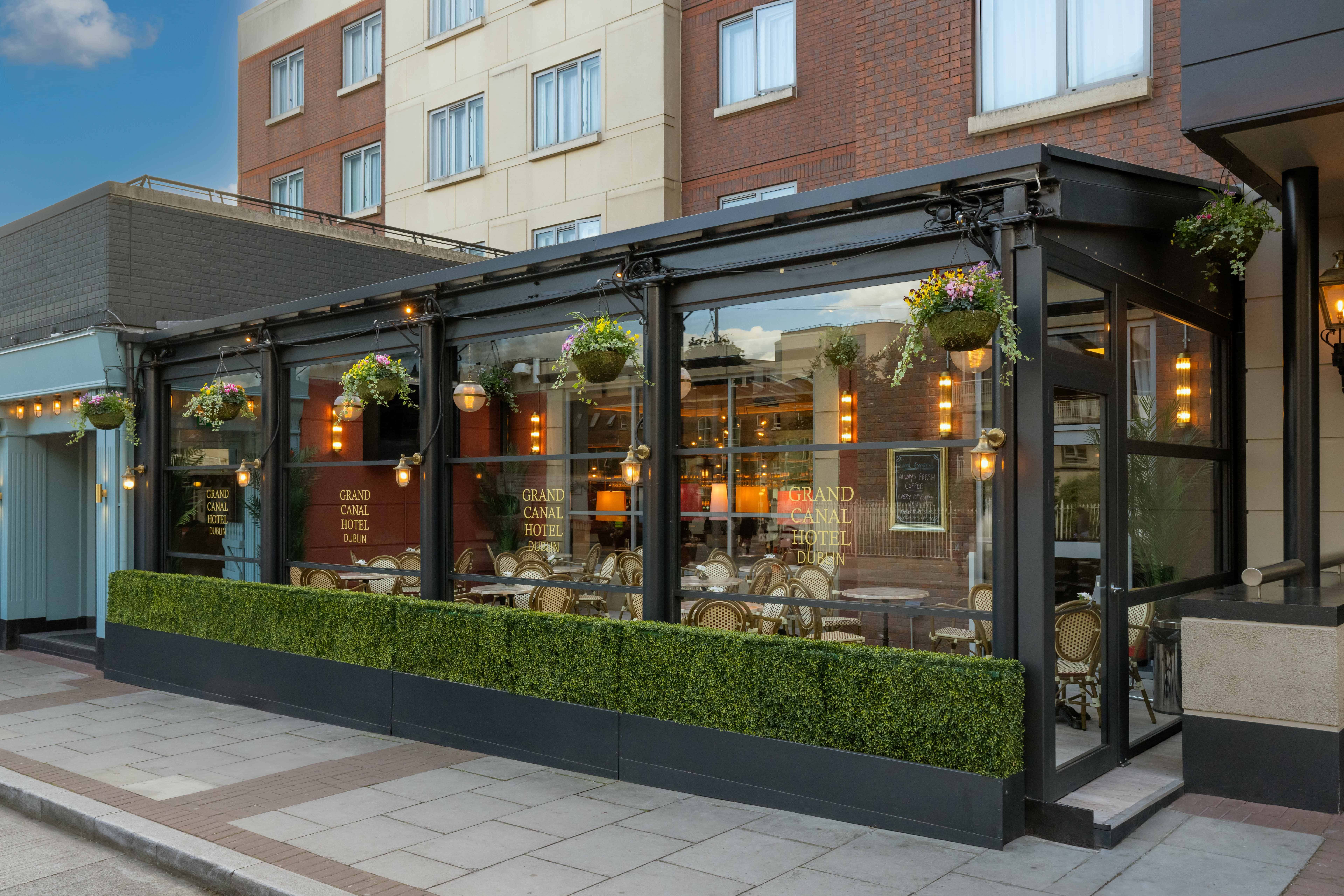 The Waterbank Gastro Bar 4