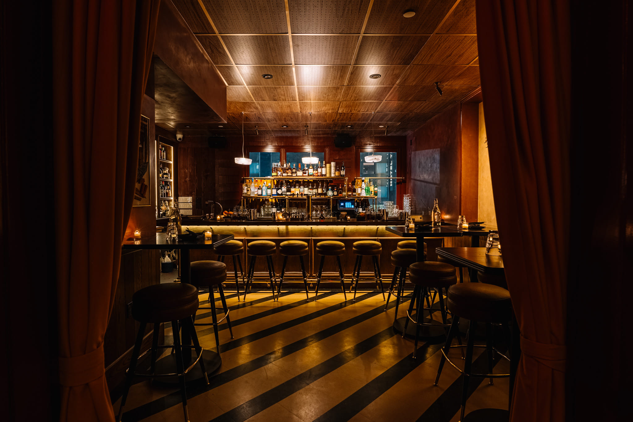 Second floor bar and lounge 1