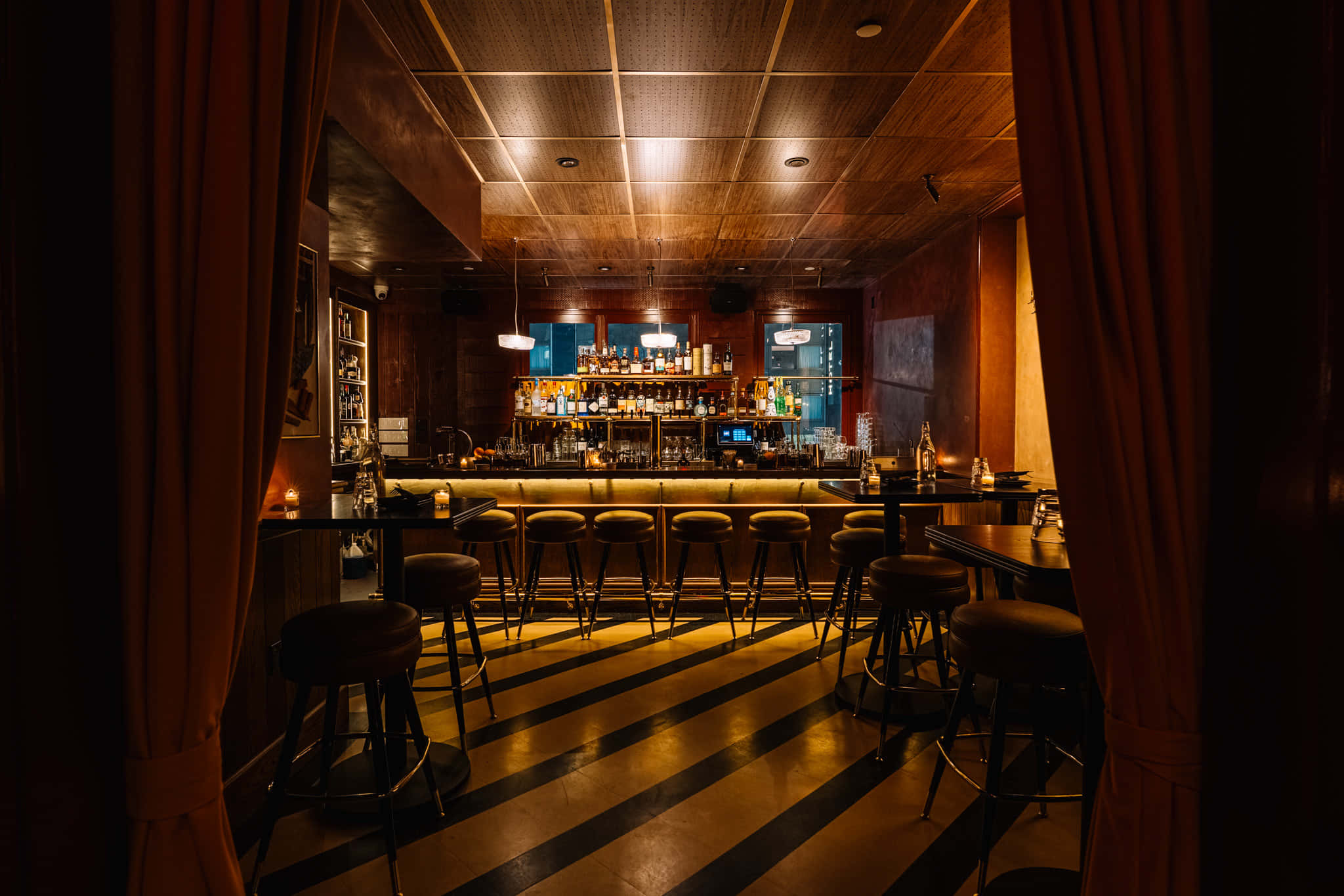 Second floor bar and lounge 1