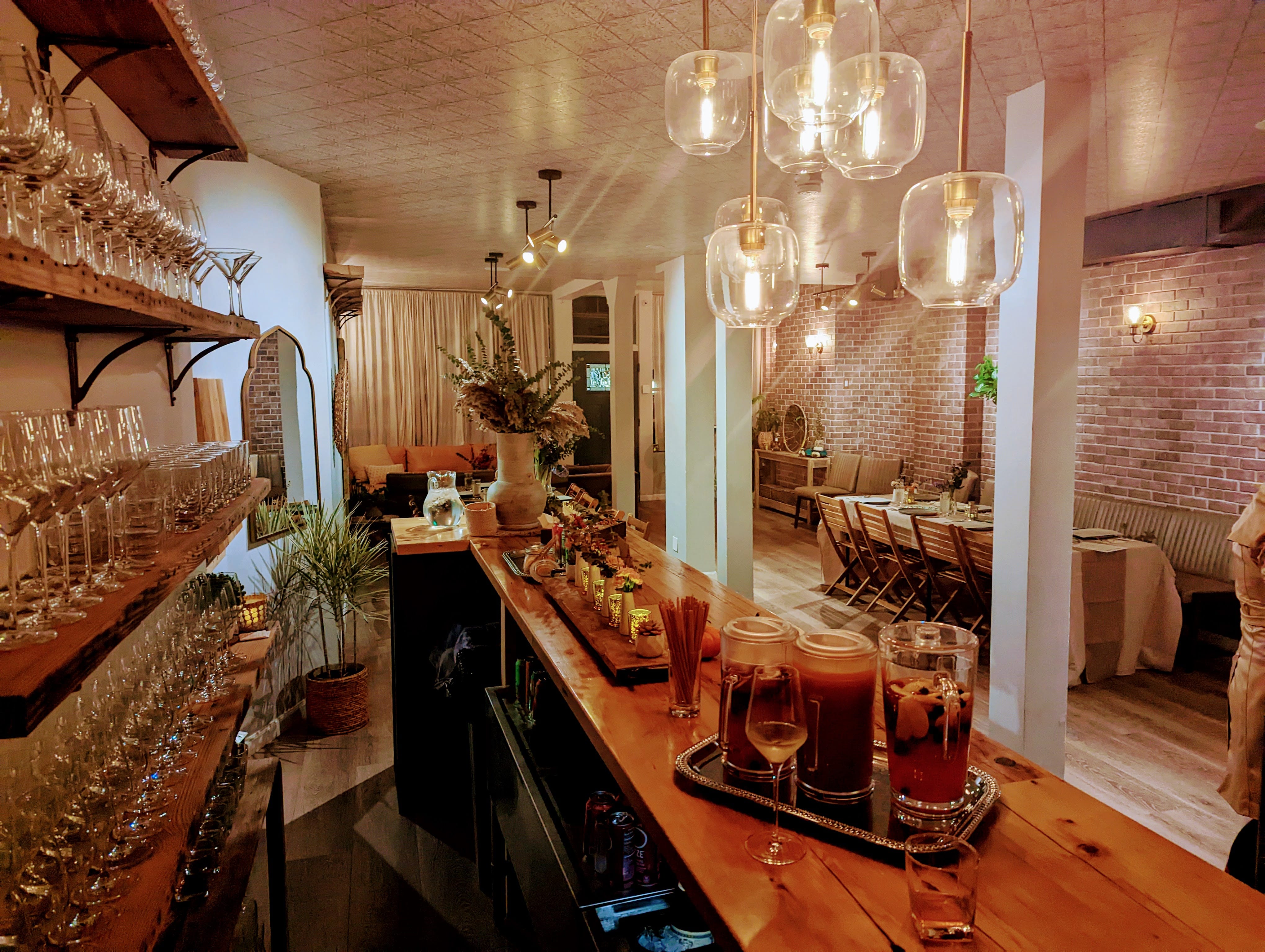 Dining Room, Lounge & Courtyard  11