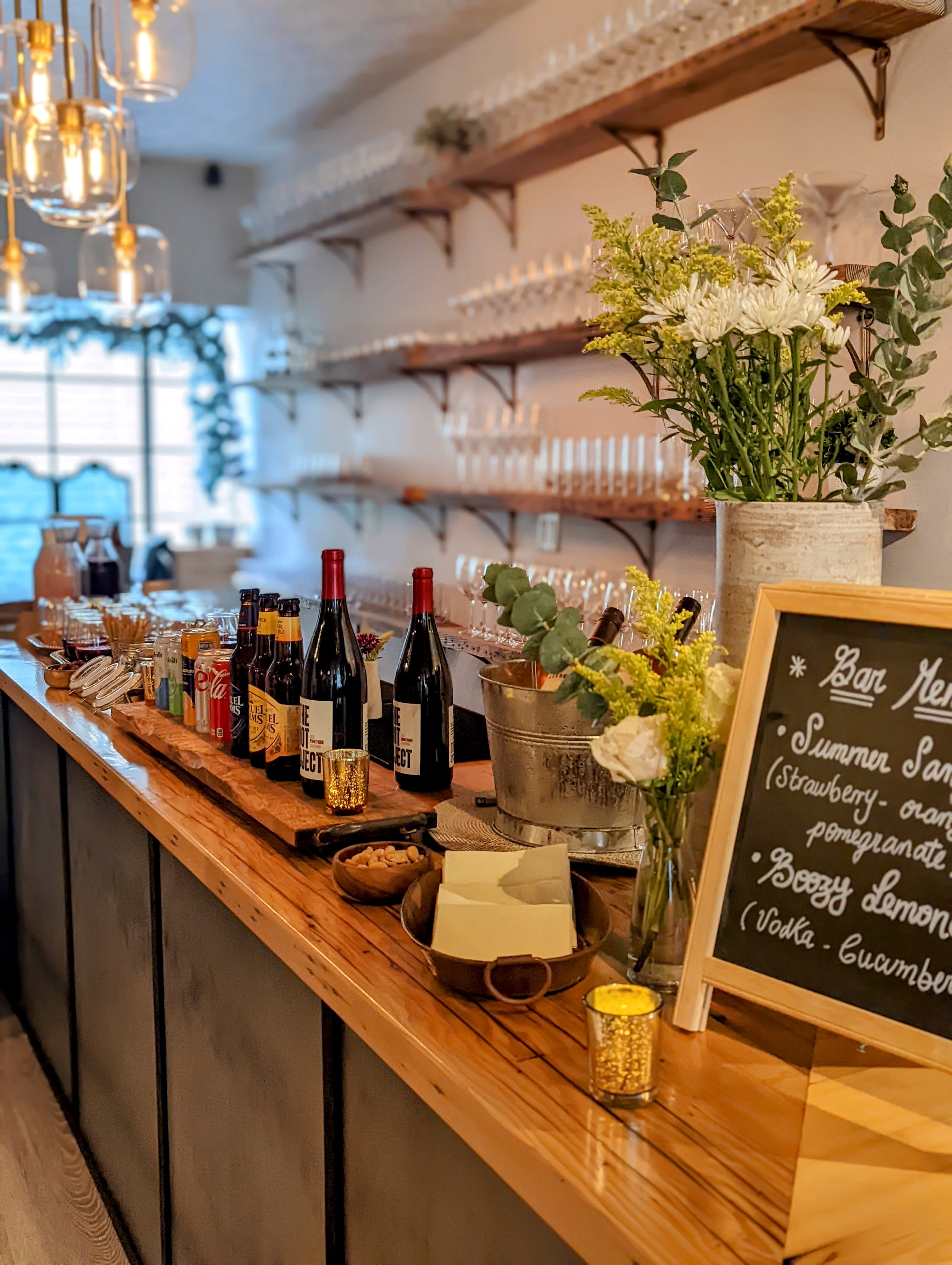 Dining Room, Lounge & Courtyard  13