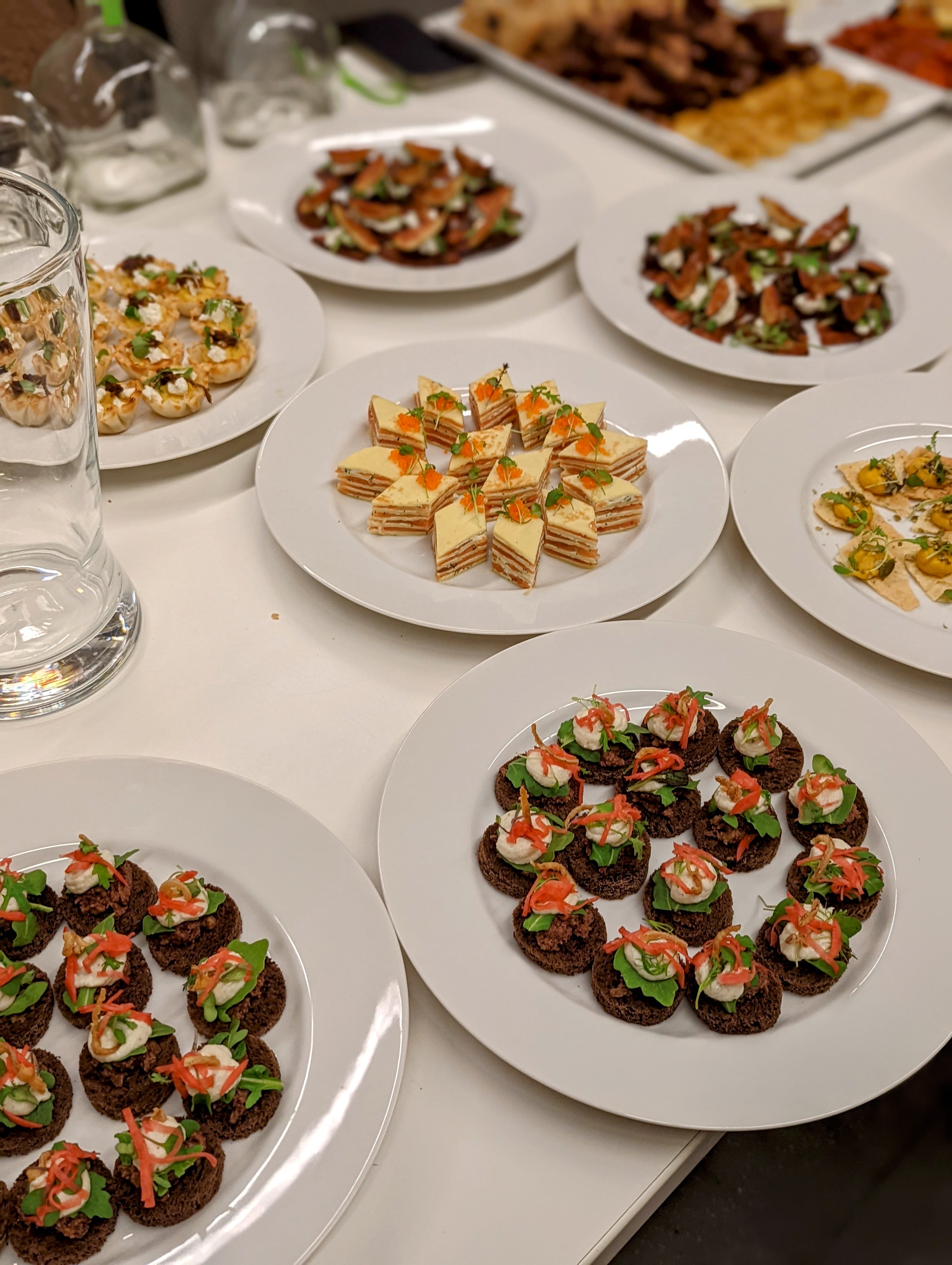 Dining Room, Lounge & Courtyard  16