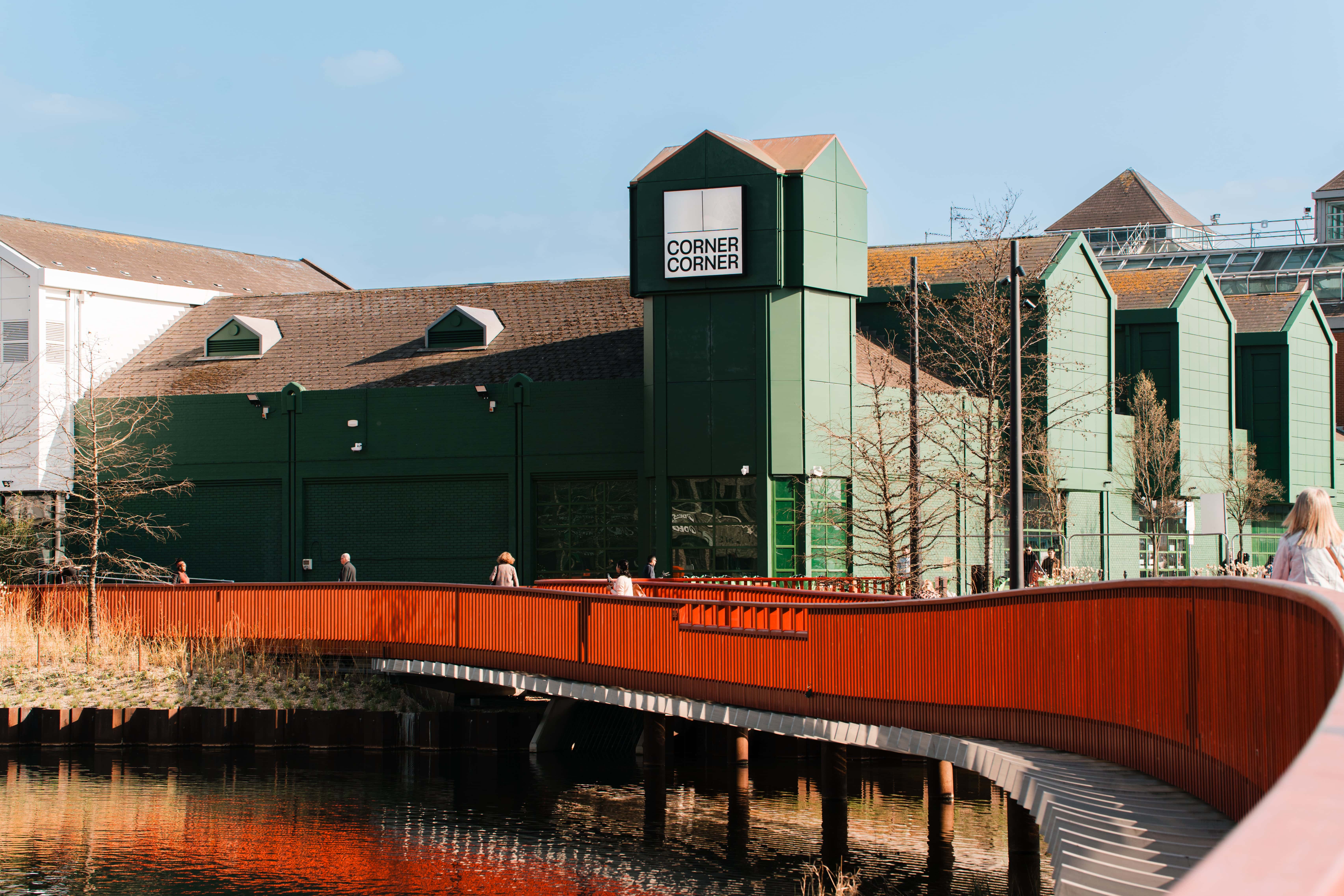 Food Hall and Cafe Bar 10