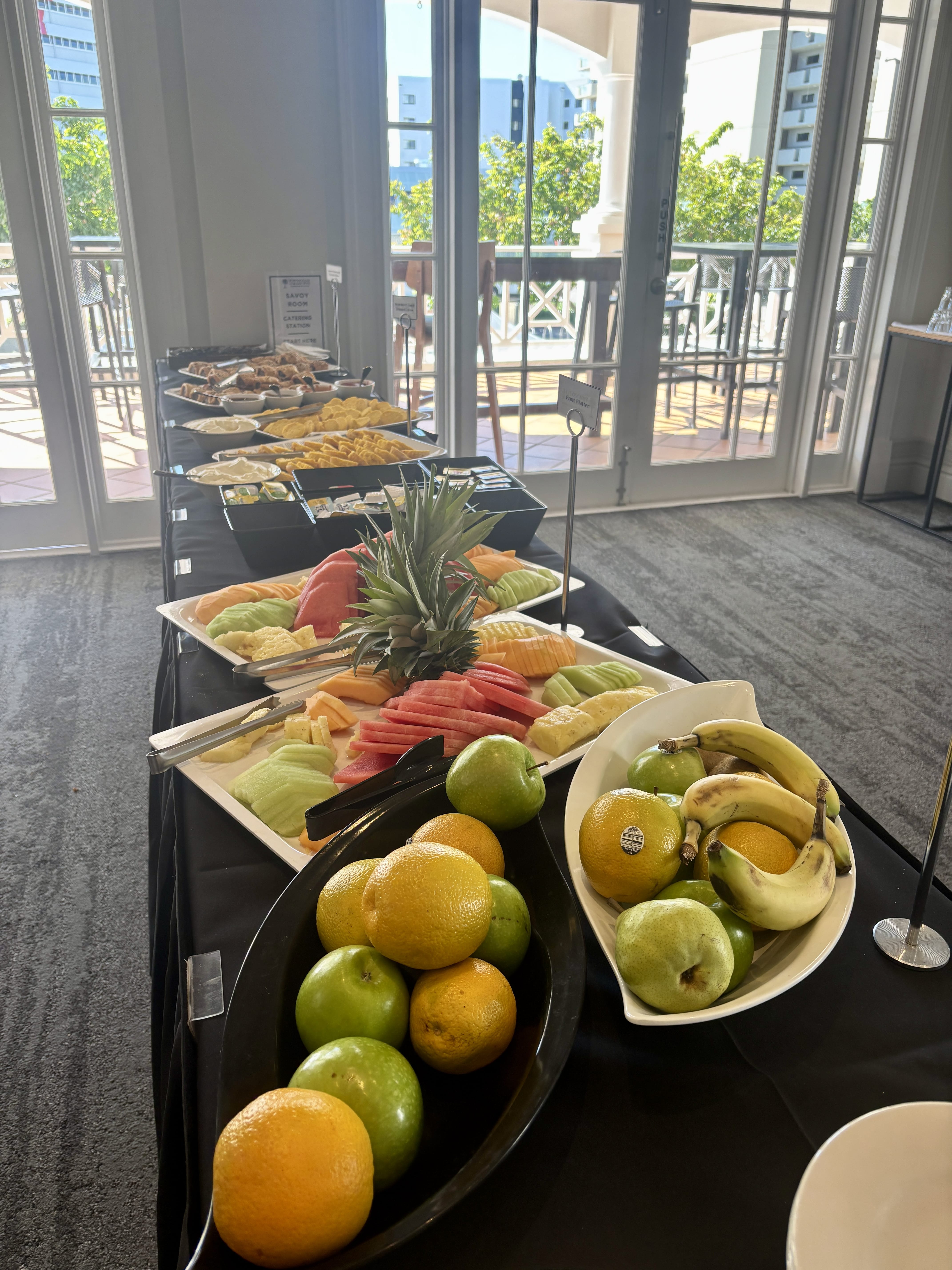 POOLSIDE BOARDROOM 2