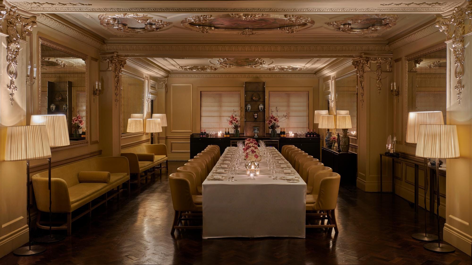 Domino Room 1